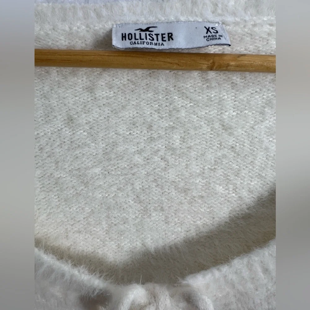 Hollister Cream Fuzzy Tie-Front Cropped Cardigan XS - Picture 3 of 6